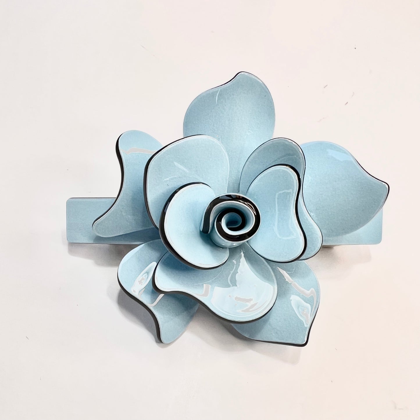 “Captivating Blue French Barrette for an Opulent Hair Ensemble”